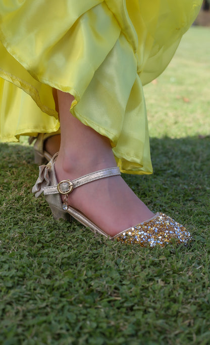 Zapatos de princesa rosa con purpurina y piedras 