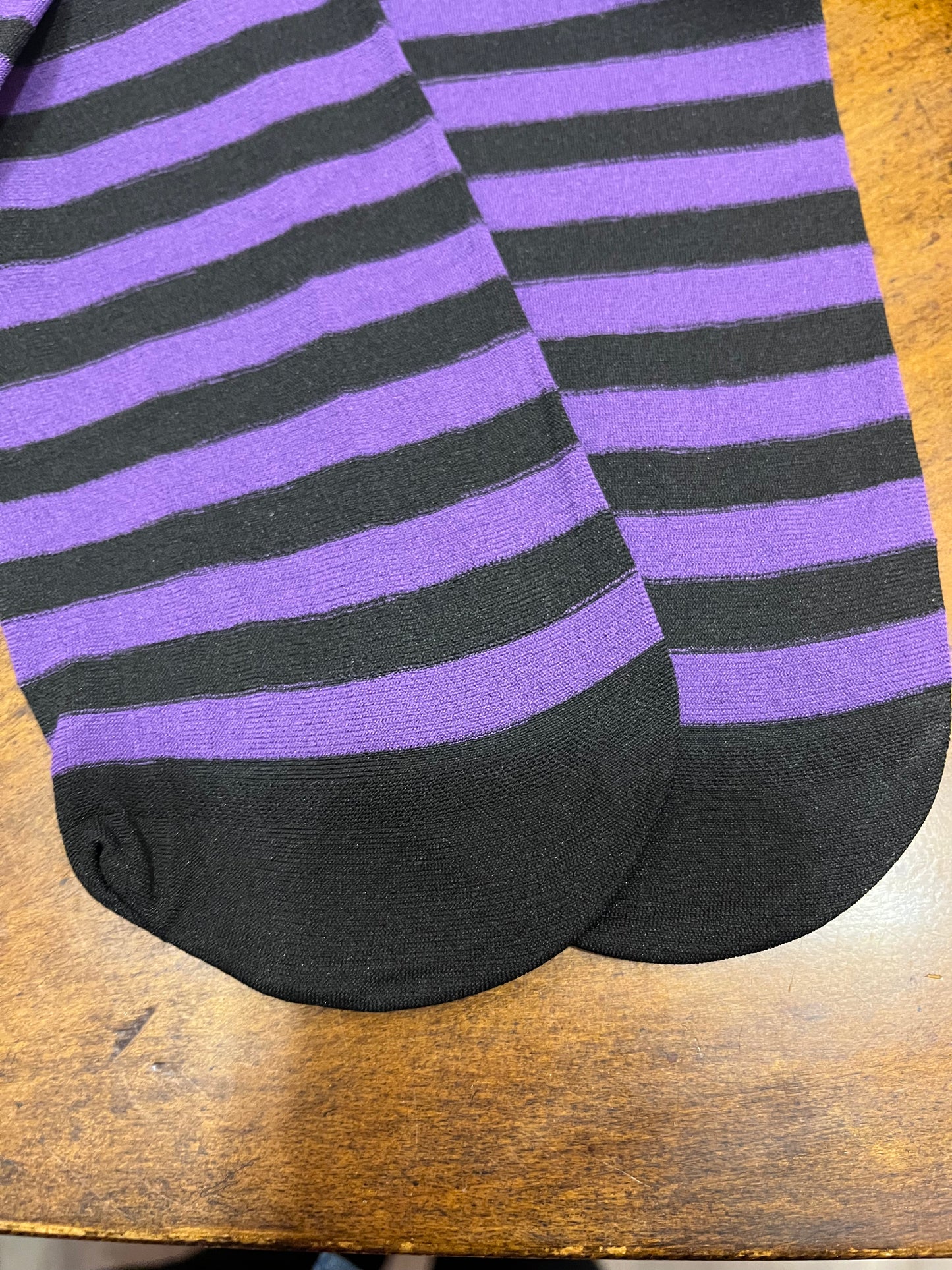 Bicolor striped stockings